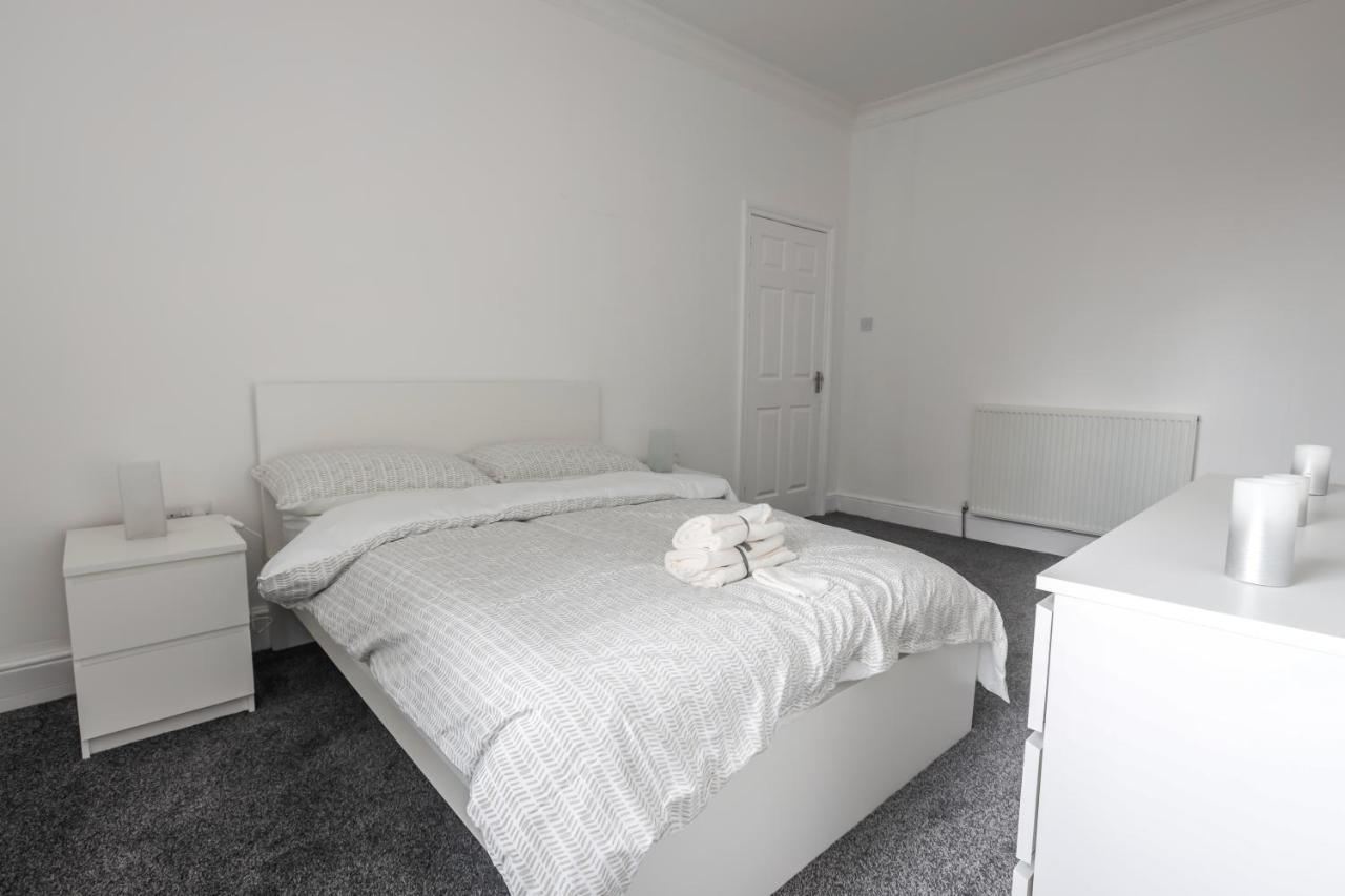 Spacious 4 Bed House In Birmingham, Suitable For Contractors Eksteriør bilde